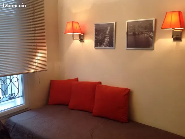 Coeur Saint-Germain-des-Près, Studio 2e étage, rue Bonaparte, Beaux-Arts
