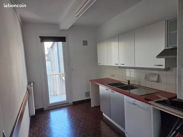 Appartement T2 centre ville Lannemezan
