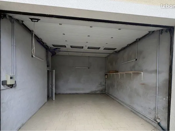 Garage / box fermés - Le Mans Université