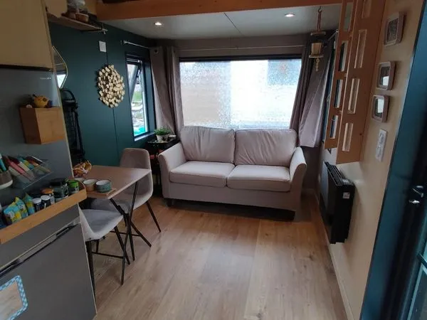 Tiny house