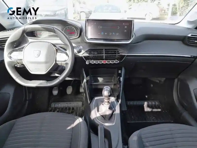 Peugeot 208 puretech 100 s&amp;s bvm6 — photo 8