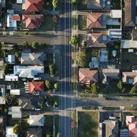 Marché immobilier Alençon 2026 : prix, dentelle Unesco et le paradoxe d'une préfecture qui perd des habitants mais héberge le numéro un français de la maison individuelle