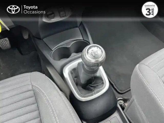Toyota Yaris 70 vvt-i ultimate 5p — photo 15