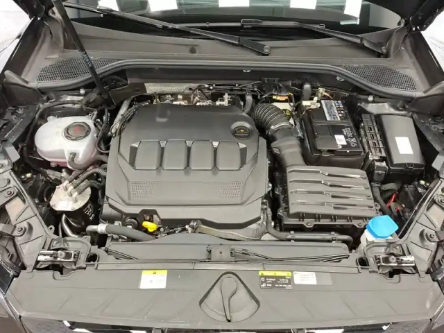 Audi Q2 35 tdi 150 s tronic 7 — photo 19