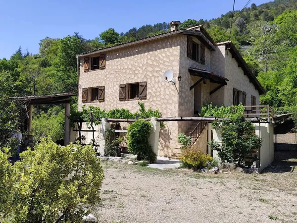 Maison 4 pièces 128 m² - Terrain 1859 m²