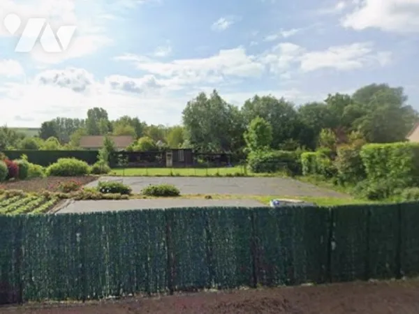 Terrain 979 m²