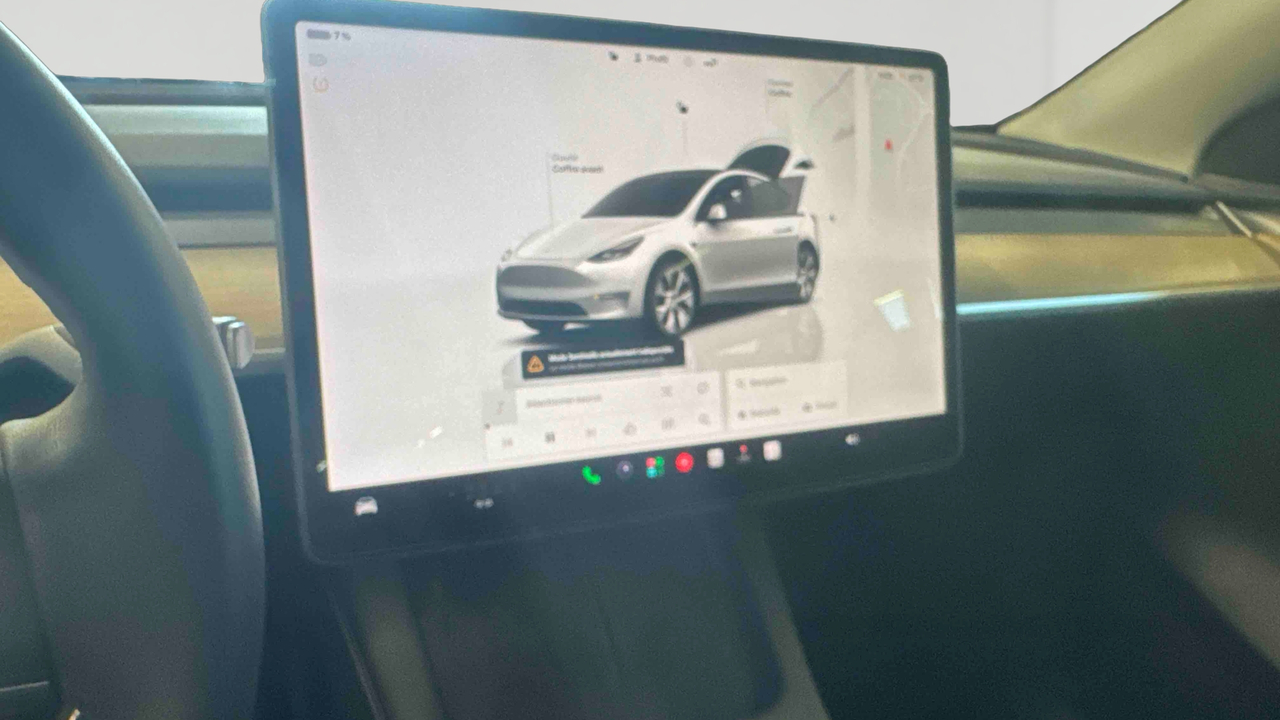 Tesla MODEL Y Long-Range Dual Motor AWD — photo 14