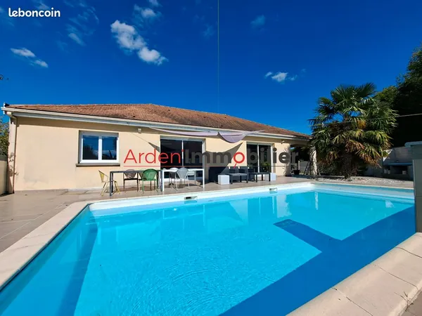 Villa 7 pièces 217 m²