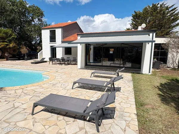 Maison familiale rénovée 170 m² - Vertou | Grand jardin & Piscine