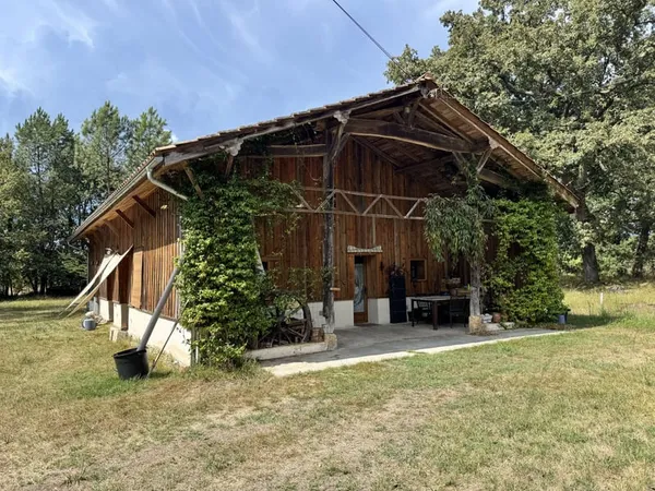 Maison landaise sur airial