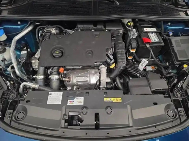 Peugeot 308 1.5 bluehdi 130ch s&amp;s style eat8 — photo 10