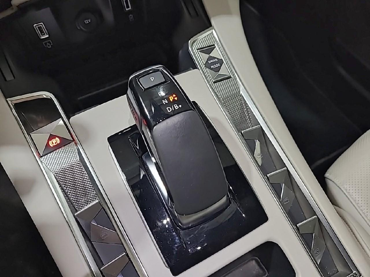 Ds Ds 7 crossback hybride rechargeable e-tense 225 eat8 opera — photo 19