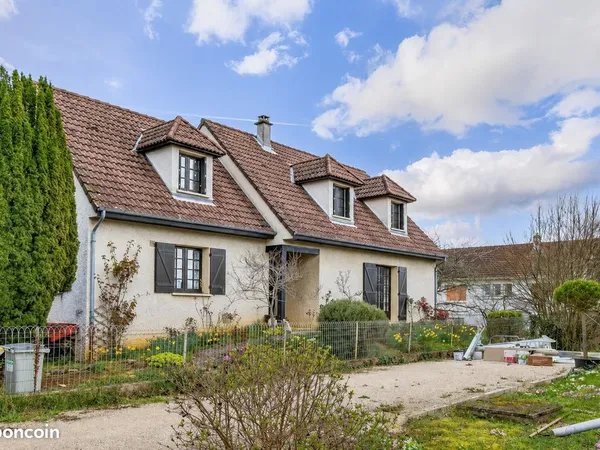 Coliving premium tout inclus-maison 8 chambres avec salles d'eau et wc privatifs