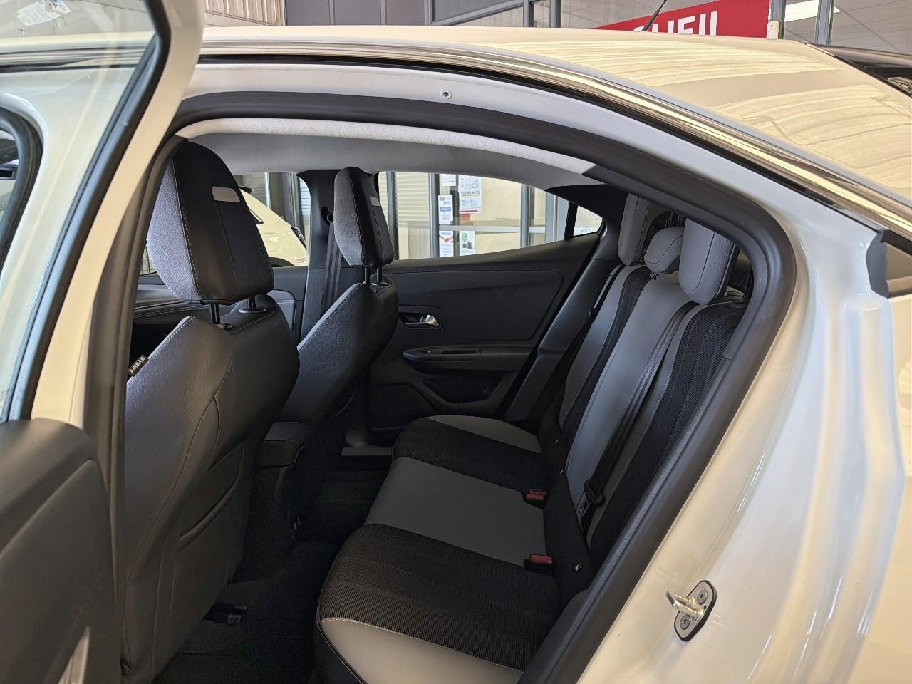Opel Mokka 1.2 turbo 100 ch bvm6 elegance — photo 10