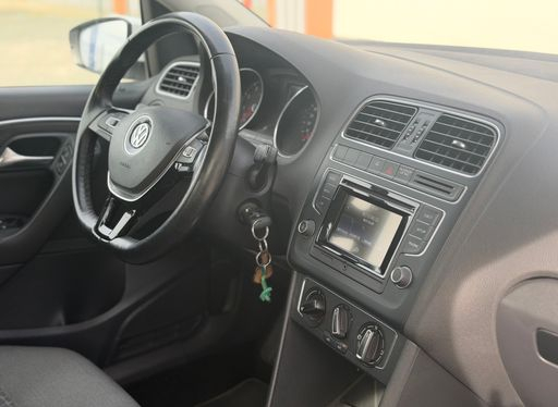 Volkswagen Polo 1.0 60 - Confortline – 2017 – 47081 km – Essence – Boîte Manuelle — photo 1