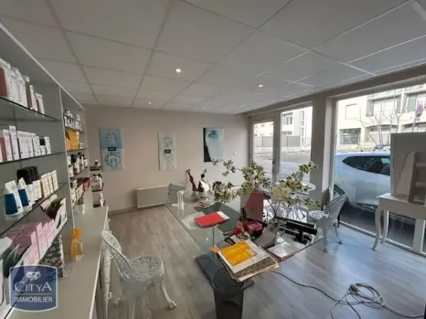 Local commercial 90 m²