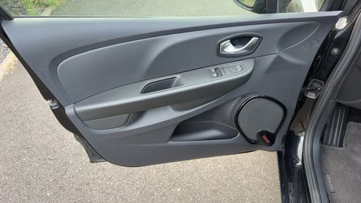 Renault Clio 0.9 TCe 90 - Business – 2019 – 118865 km – Essence – Boîte Manuelle — photo 31