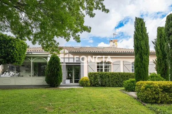 Maison 6 pièces 230 m²