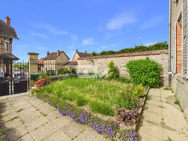 Maison de caractère des années 30 avec 109 m² à personnaliser selon vos envies !