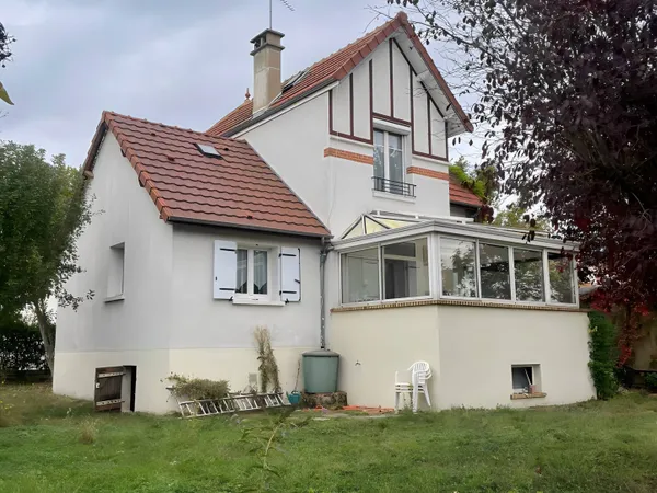 Maison familiale Sainte Savine 3ch garage jardin 650 m2 - Vo