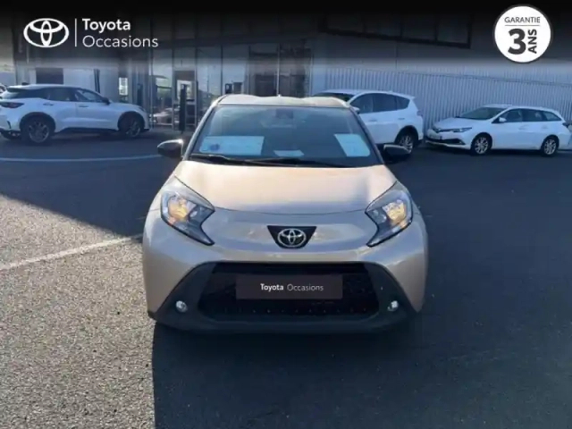 Toyota Aygo x 1.0 vvt-i 72ch design s-cvt my23 — photo 5