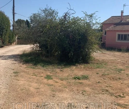 Terrain 425 m² Brignoles