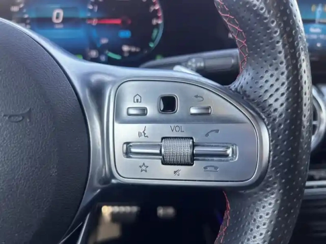 Mercedes Gla 250 e amg line — photo 16