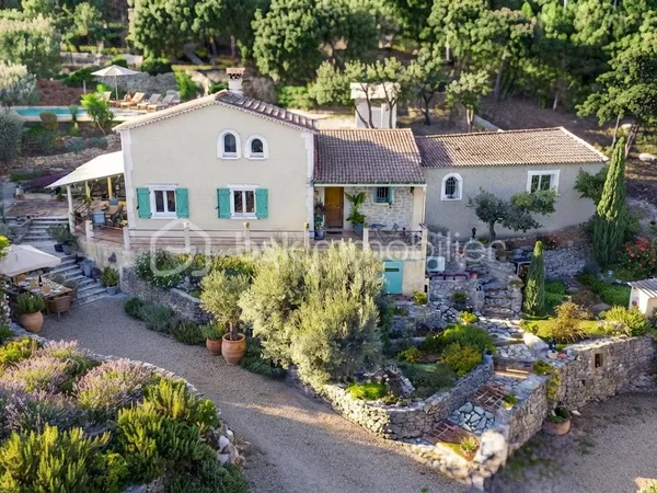 Maison 7 pièces 158 m²