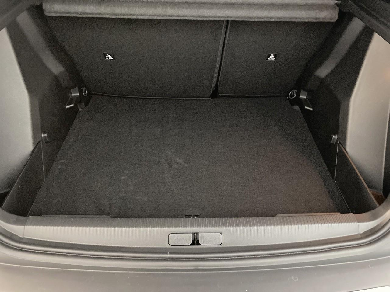 Peugeot 2008 hybrid 145 ch e-dcs6 allure — photo 6