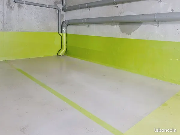 Vend place de parking 12m² en sous-sol sécurisé - Quartier La Justice / Missak Manouchian