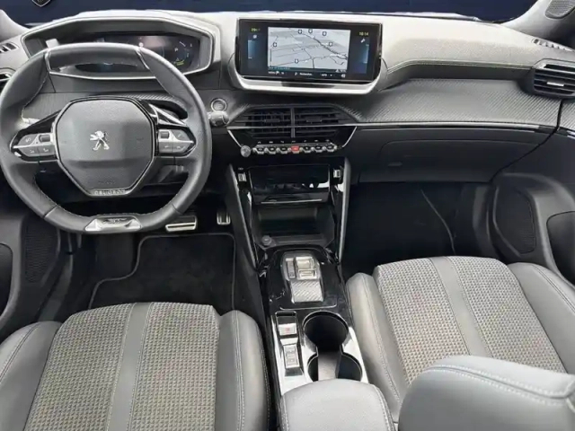 Peugeot 2008 electrique 136 ch — photo 13