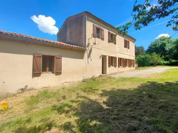 Propriété 7 pièces 150 m²