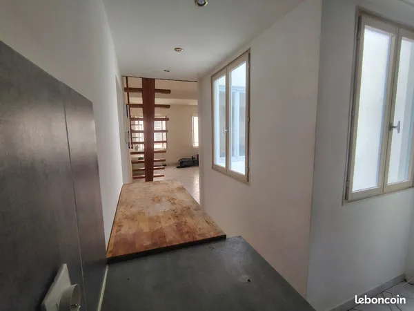Appartement T2 duplex 3eme et dernier étage toulon centre calme