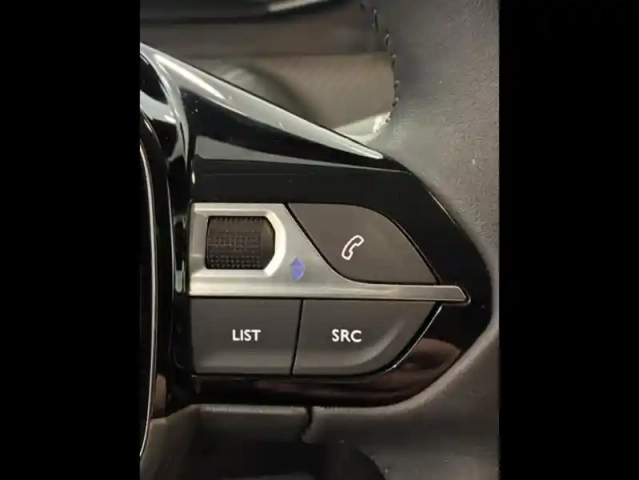 Peugeot 208 1.2 puretech 100ch s&amp;s style — photo 11