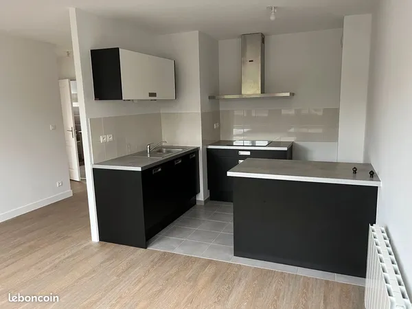 Appartement T2 de 41 m2, garage et cave, sans frais d'agence