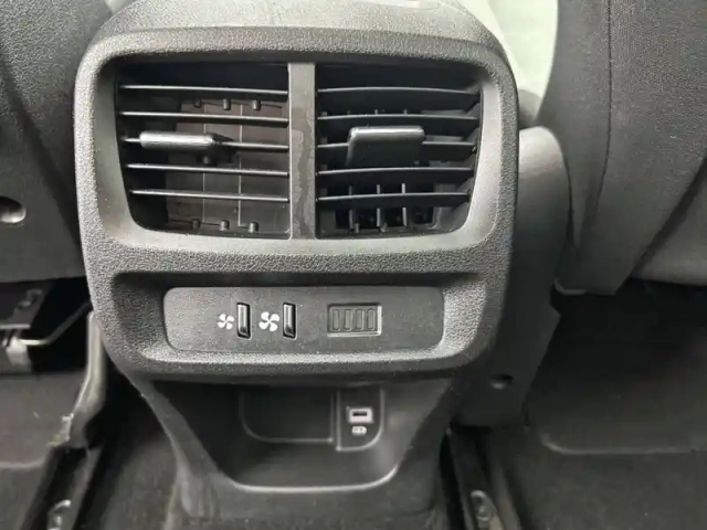 Citroën Berlingo taille m bluehdi 130 s&amp;s eat8 — photo 19