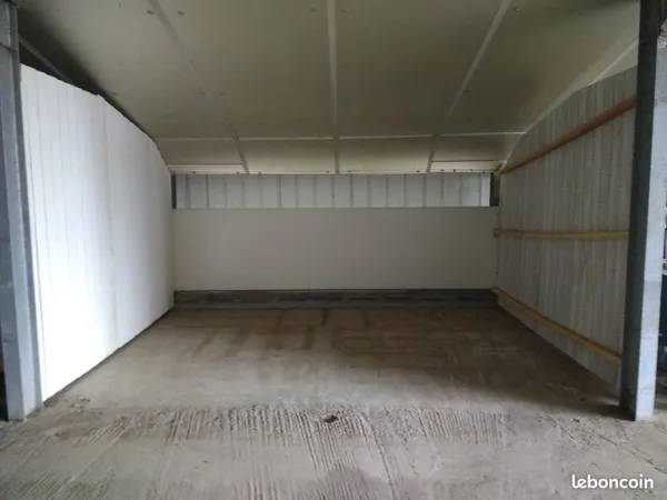 Emplacement de stockage, garage, box, garde-meuble...