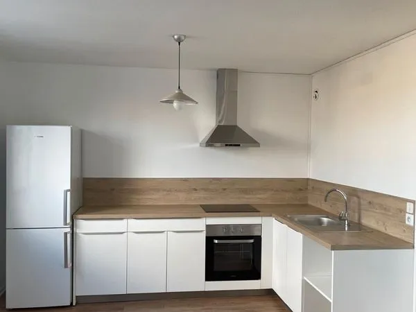 2 pièces 36m² - dernier étage avec vue dégagée, cuisine équipée et parking
