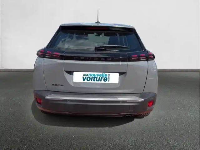 Peugeot 2008 puretech 100 s&amp;s bvm6 — photo 4