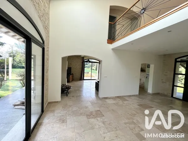 Maison 8 pièces 283 m²