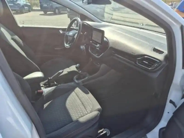 Ford Fiesta 1.0 ecoboost 95ch connect business 3p — photo 15