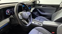Volkswagen Passat Sw 1.5 eTSI 150ch Life Plus DSG7 — photo 12