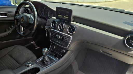 Mercedes Classe A 180 122 - Inspiration – 2015 – 84650 km – Essence – Boîte Manuelle — photo 33