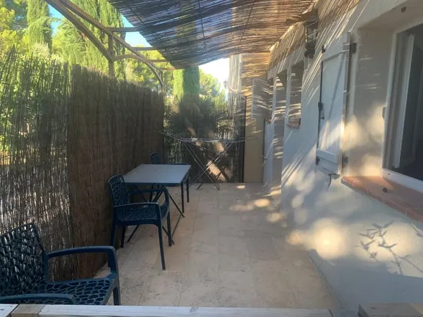 Appartement de 24m2 à louer sur Éguilles