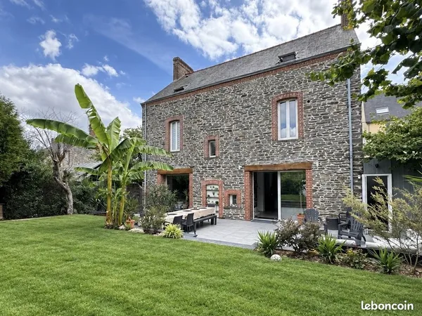 Maison de ville 7 pièces 263 m²