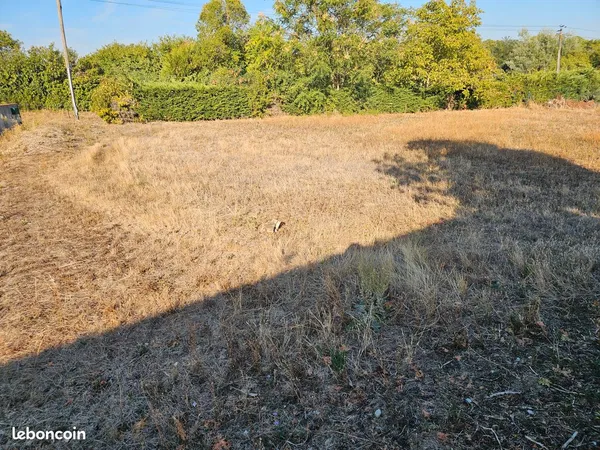 Terrain carbonne 645 m2