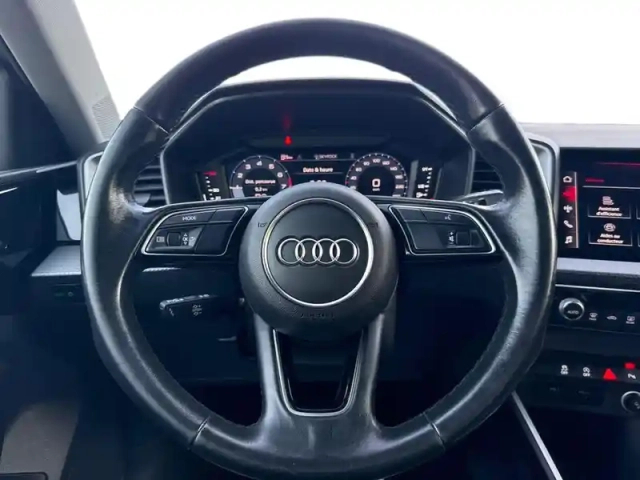 Audi A1 sportback 30 tfsi 110 ch s tronic 7 — photo 16