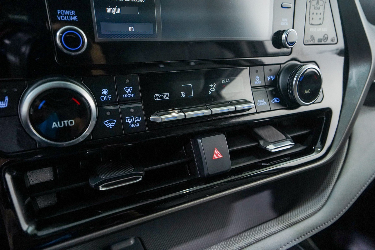 Toyota HIGHLANDER — photo 26