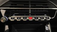 Peugeot 208 1.2 Hybrid 110ch Style e-DCS6 — photo 26