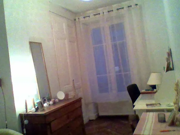 Loue chambre 30m² à une étudiante dans appartement familial